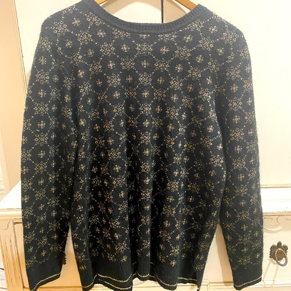 Liz Claiborne Sweater ❄️💛